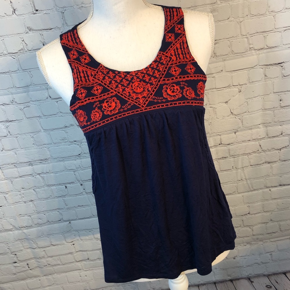XHILARATION Navy Tank Top with Red Embroidered Design-XS - Picture 1 of 2